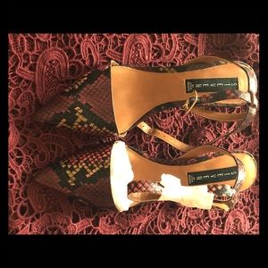 STEVEN crocodiles like shoes